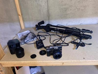 OLYMPUS PEN-E-PL1 DIGITAL CAMERA W/ EXTRA LENS AND TRIPOD