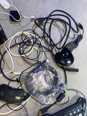 KEYBOARD, ROUTER AND VARIETY OF OTHER ELECTRONICS ITEMS
