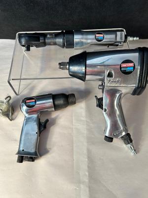Lot 8. Craftsman Pneumatic Tool Set