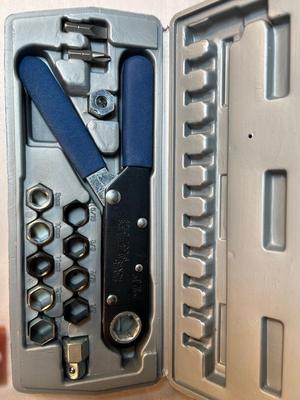 Lot 11 Squeeze Wrench Set, Bits and Drivers