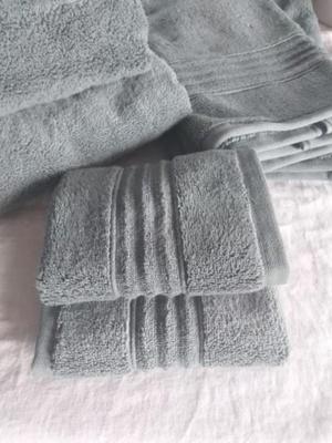 SETS OF GREEN BATH TOWELS