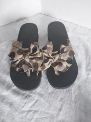 TWO LADIES SANDLES