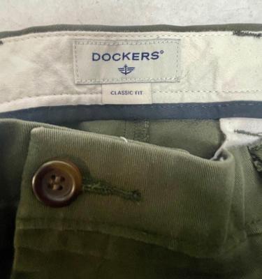 Men’s olive green Dockers Pants size