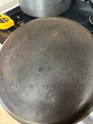 Cast iron 12” skillet