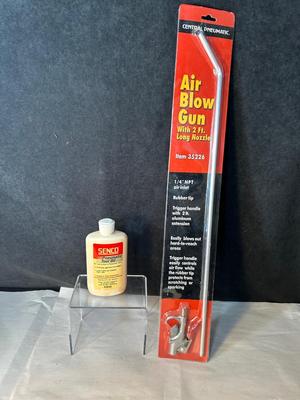 Lot 33 Pneumatic Air Blow Gun and tool oil