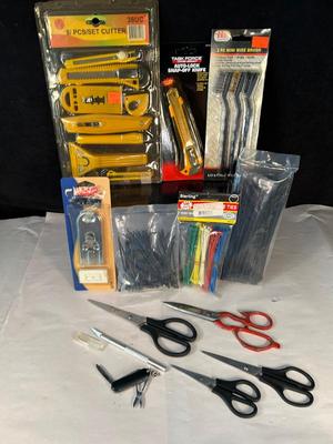 Lot 41 Zip Ties and Cutters