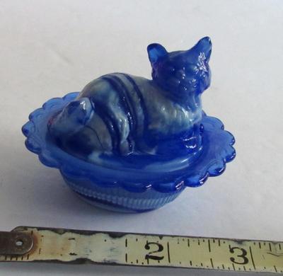 Small Mosser Glass Cat Covered Salt, Blue Slag