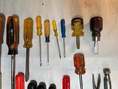 Lot 56 Screwdrivers and Pliers