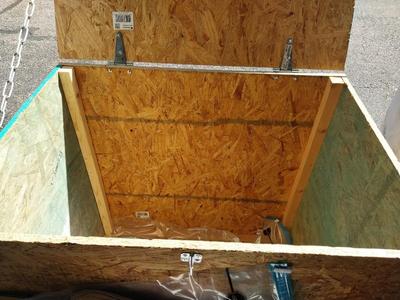 STORAGE CRATE ON CASTORS