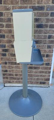 Vendstar 3000 3 Compartment Vending Maching