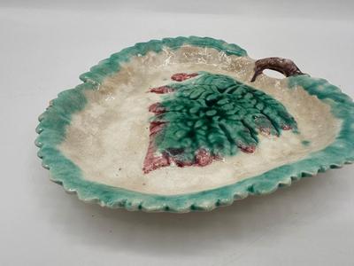 Vintage MAJOLICA Fern Leaf Dish (See Details)