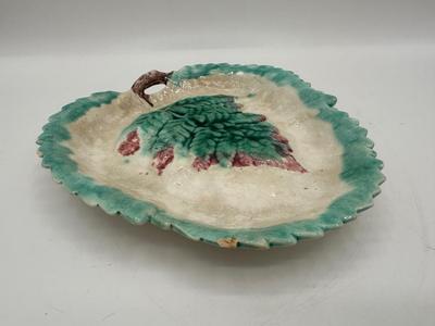 Vintage MAJOLICA Fern Leaf Dish (See Details)