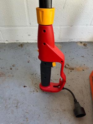 Lot 157. Electric Pole saw
