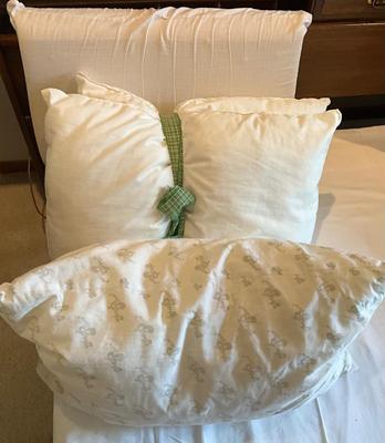 Pillows with pillow pedic foot leveler