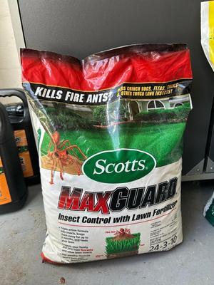 Lot 181. Scotts MaxGuard Insect Control with Fertilizer