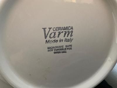White plates, bowls