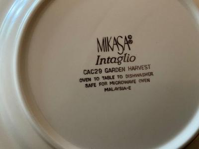 Plates and vase
