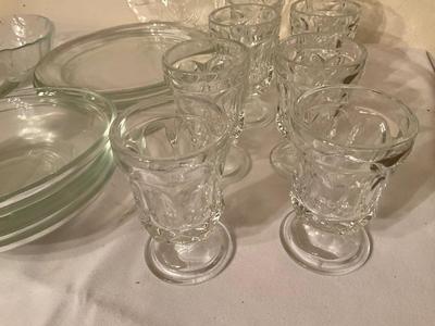 Beautiful crystal dessert plates, bowls, sm wine/jucis cl
