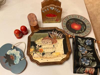 Vintage Norwegian Rosemaling items, plus