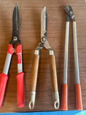 Hedge trimmers