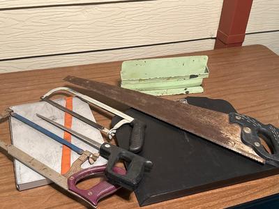 Clip boards and saws