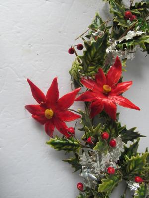 Old Lacquered Leaf Holly and Berry Christmas Wreath