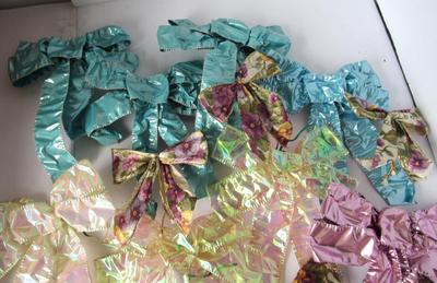 Large Lot of Wired Bows