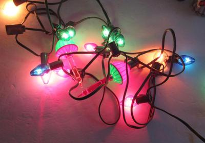 String of Christmas Lights, Working
