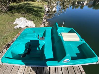Paddle boat w/cover
