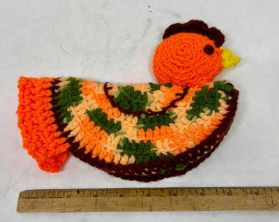 Lot D - Pot Holder Chicken - multi-colored