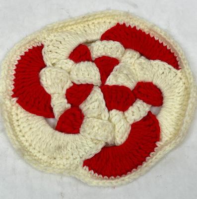 Lot E - Red & White Knit Pot Holder