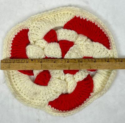 Lot E - Red & White Knit Pot Holder