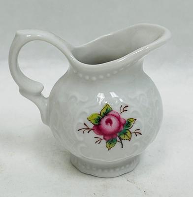 Ceramic Lot - ducks, swans, miniature tea set pieces