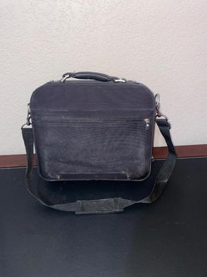 Lot 15 WIRELESS APPLE KEYBOARD & MOUSE, HEAVY DUTY DELL COMPUTER BAG AND USB-C ADAPTERS