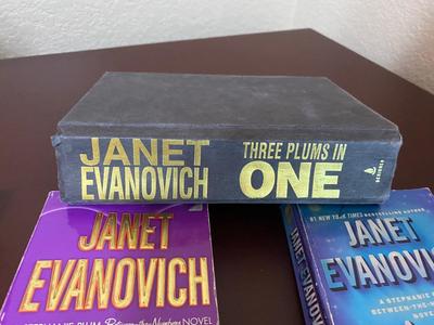 JANET EVANOVICH AND NORA ROBERTS NOVELS
