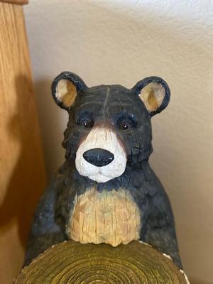 PORCELAIN WAITER BEAR AND BASKET