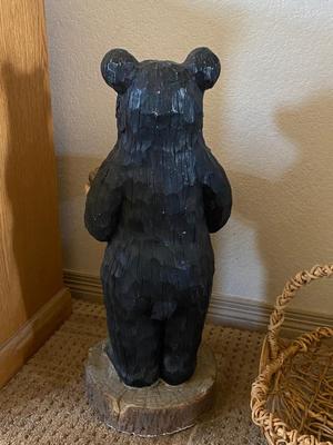 PORCELAIN WAITER BEAR AND BASKET