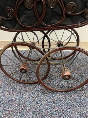 Antique Wicker Baby Doll Carriage