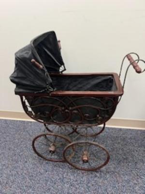 Antique Wicker Baby Doll Carriage