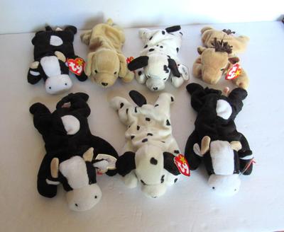 Lot of Older Beanie Babies, Cows, Dogs