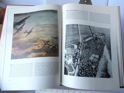 Nice Hard Cover Book: Life's Picture History of the World War II