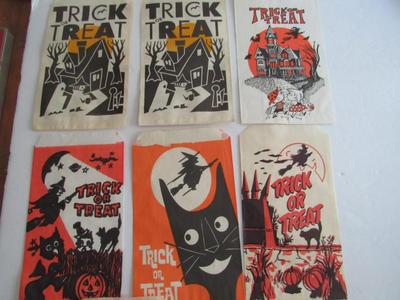 Vintage Halloween Small Paper Treat Bags