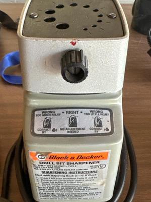 Drill bit sharpener