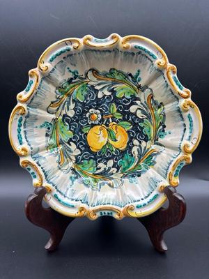 Signed VTG Sicilian CALTAGIRONE Hand Painted Pottery Dish