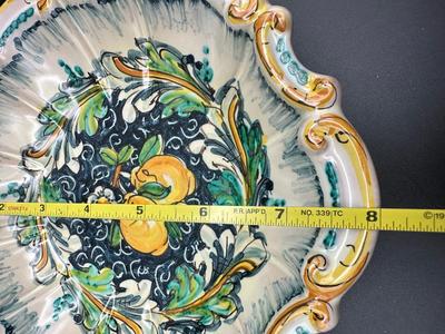 Signed VTG Sicilian CALTAGIRONE Hand Painted Pottery Dish