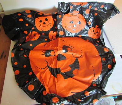Older Vinyl Jack o Lantern Cape, Adult Size, Avon, 1991