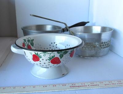 Vintage Steamer Pans and Colander