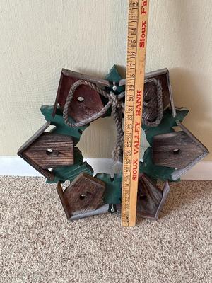 Wooden birdhouse, wreath decor