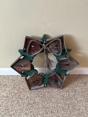 Wooden birdhouse, wreath decor