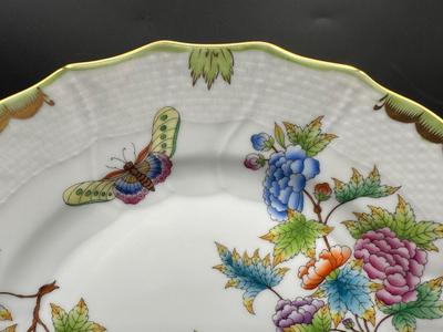 HEREND Hungary, Queen Victoria Hand Painted Dinner Plate